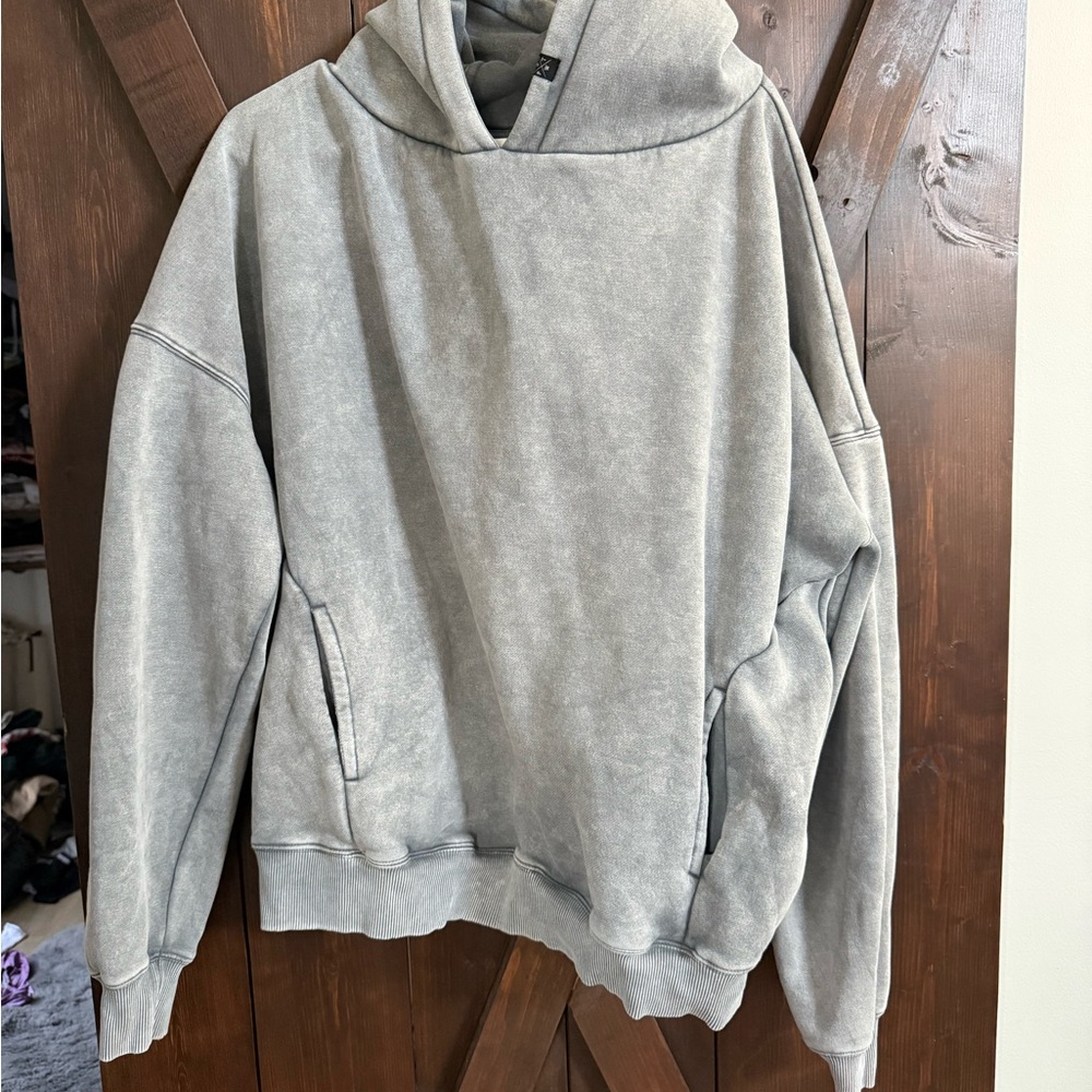 P'tula marble collection Light Gray Hoodie